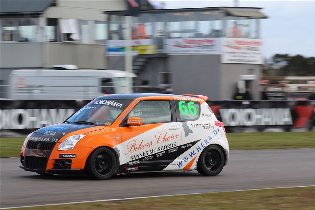 Brian Johannesen fører Yokohama 1600 Challenge DIF Danmarksmesterskabet 2017 efter 2 afdelinger.
(Foto: JJ Media)